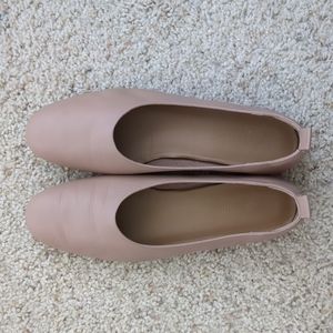 Everlane The Italian Leather Day Glove Flats  in Tan Size 10 / Great